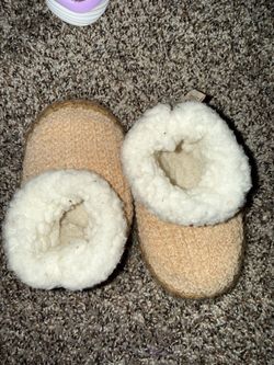 Bear paw slippers - Toddler 4-5C