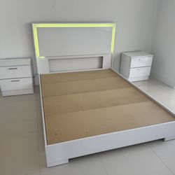 Brand New Queen Bed Frame with LED Lights / Cama Queen con Mesas de Noche Nuevo …. Fast 🚚