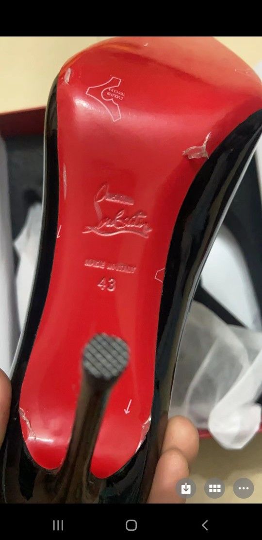 Christian Louboutin So Kate