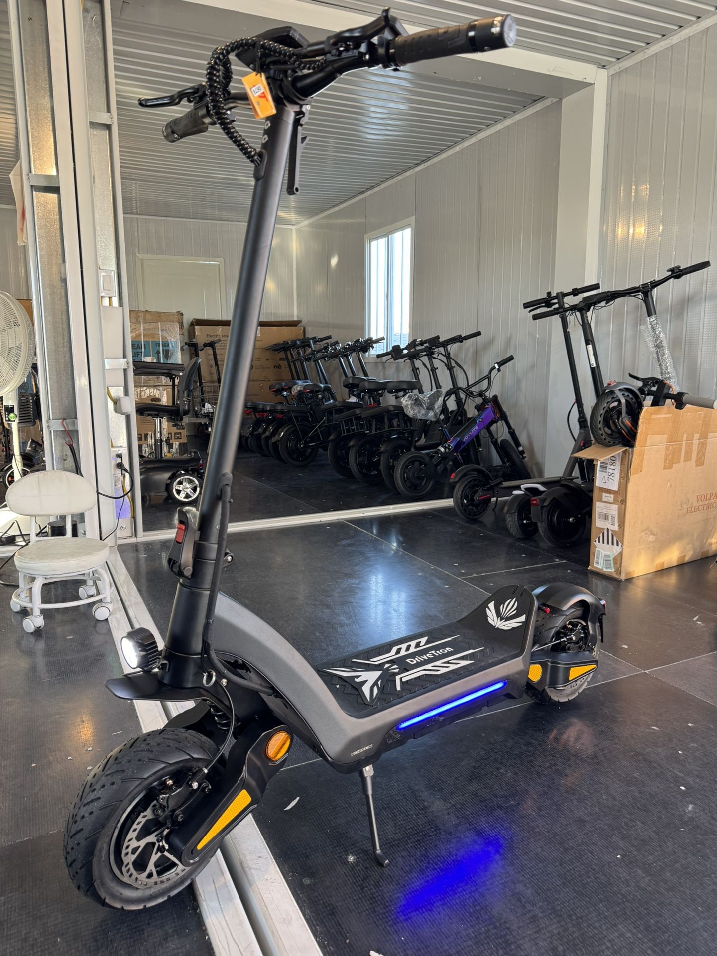 Dual-motor large electric scooter