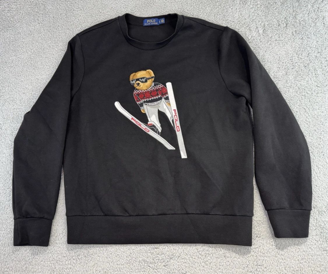 “PRE OWNED POLO SKI BEAR SWEATSHIRT SIZE MEDIUM”
