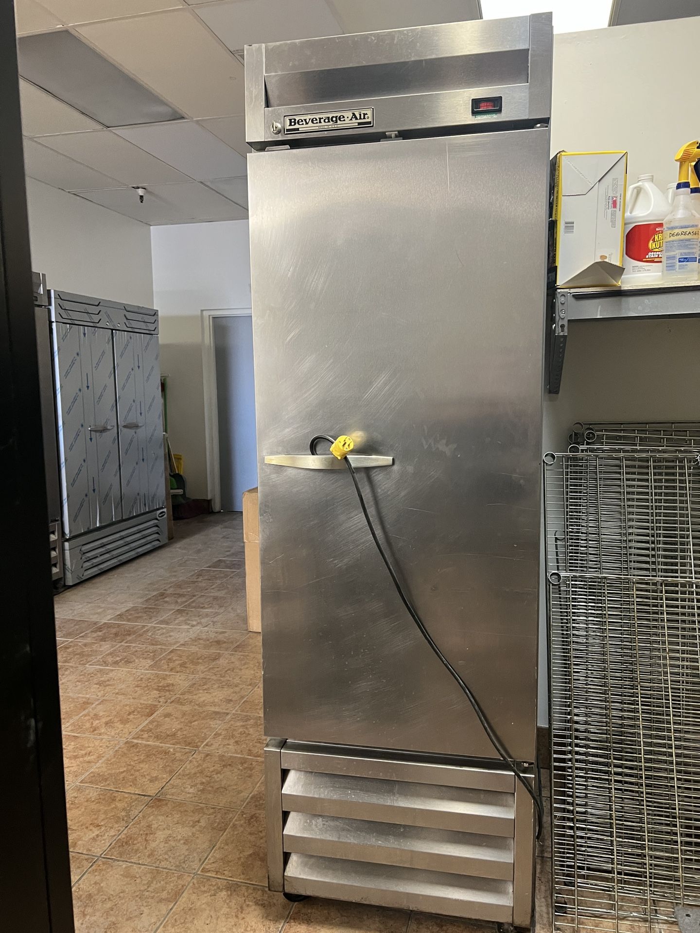 Restaurant cooler