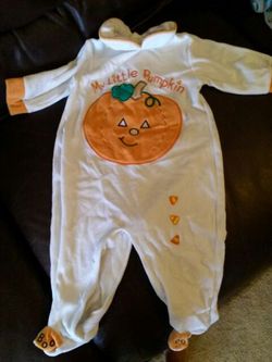 Pumpkin outfit