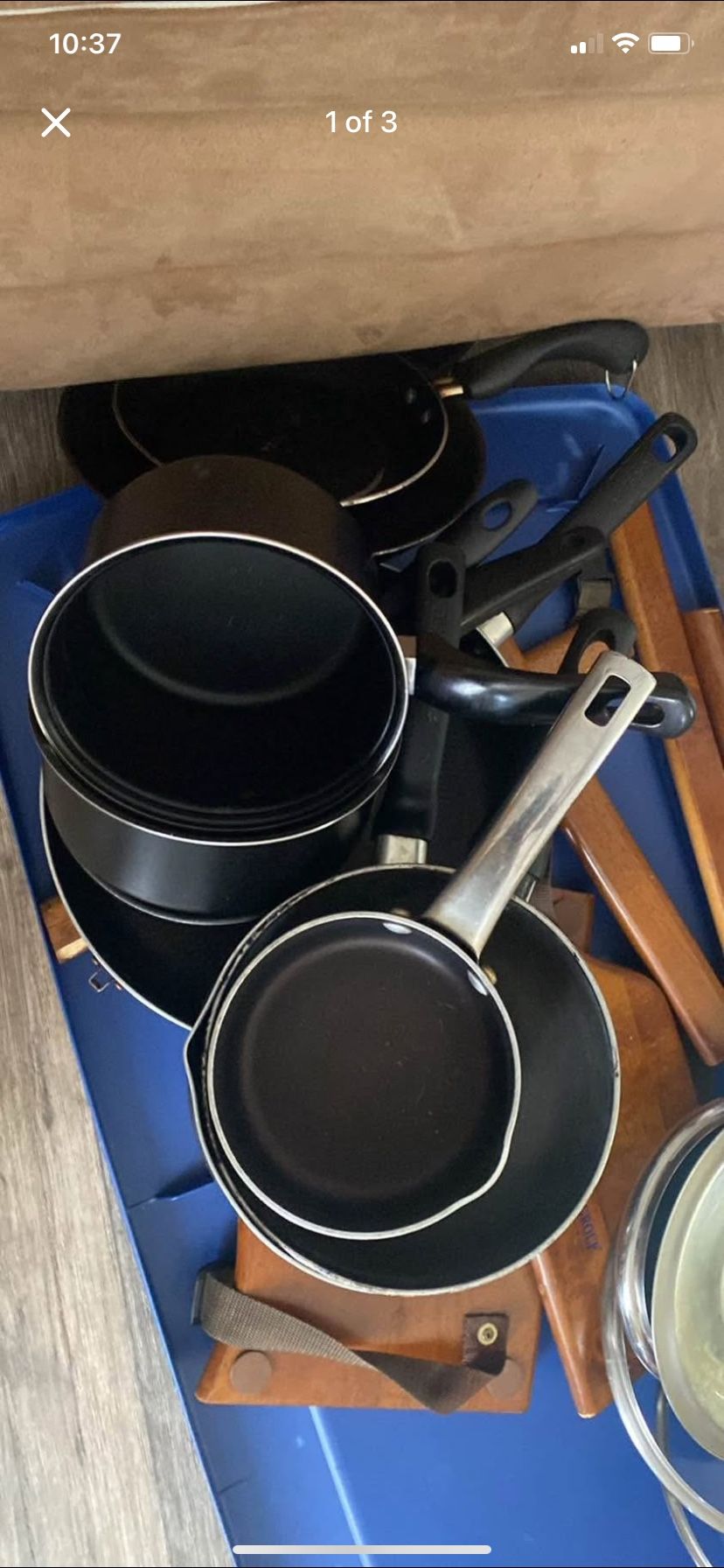 Pots Kitchen