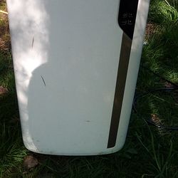 Delonghi Penguino Air Conditioner 