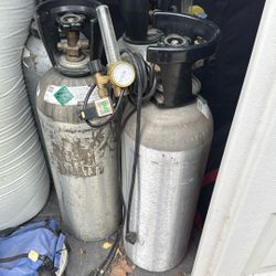 CO2 Tanks