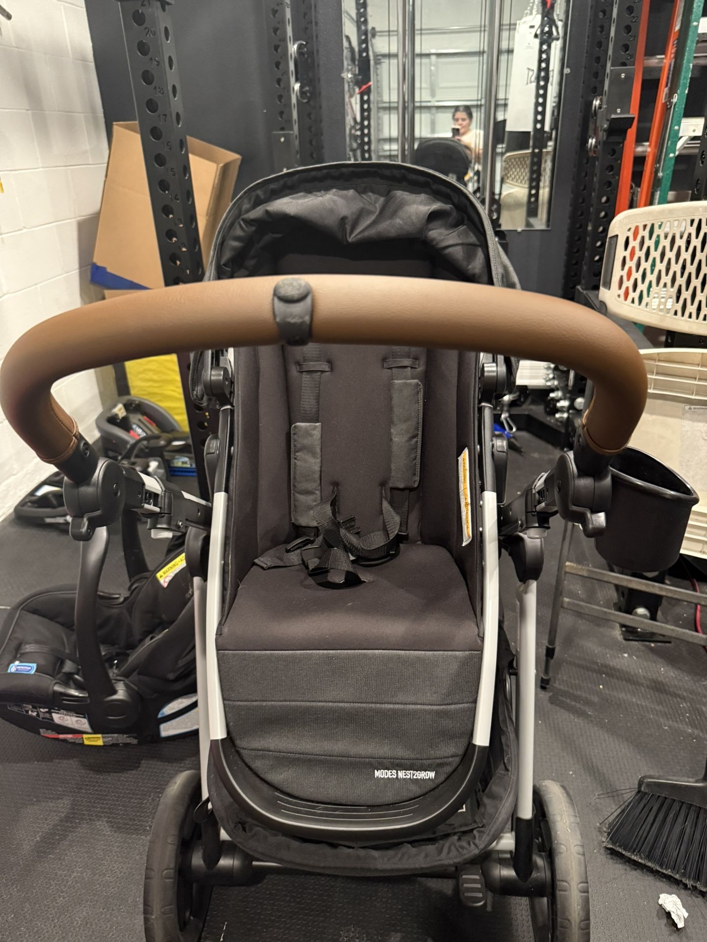 Graco stroller + car seat and 2 Bases.