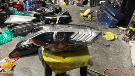 2019 2023 ford mustang Passenger Headlight,