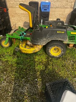 John Deere Z225 Zero Turn