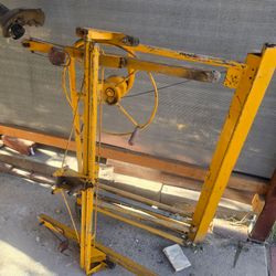 Draywall panels lifter
