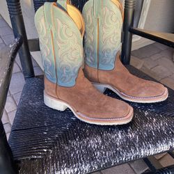 Men’s Justin Crepe Sole Cowboy Boots 