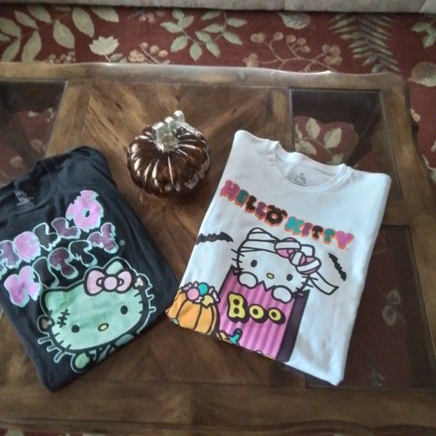 Halloween "Hello Kitty " Shirt & Sweatshirt Lot