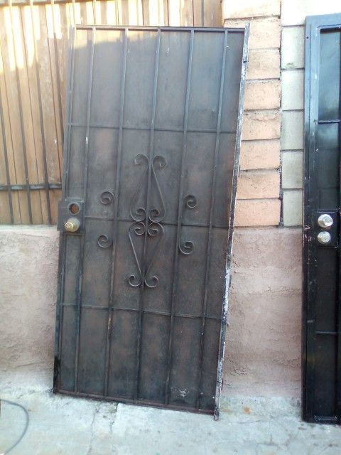 Puertas De Metal Sencillas Reforzadas 32 X 80 36 X 80 Este De Los Ángeles