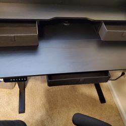 Motorized Adjustable Standing Desk With Drawers