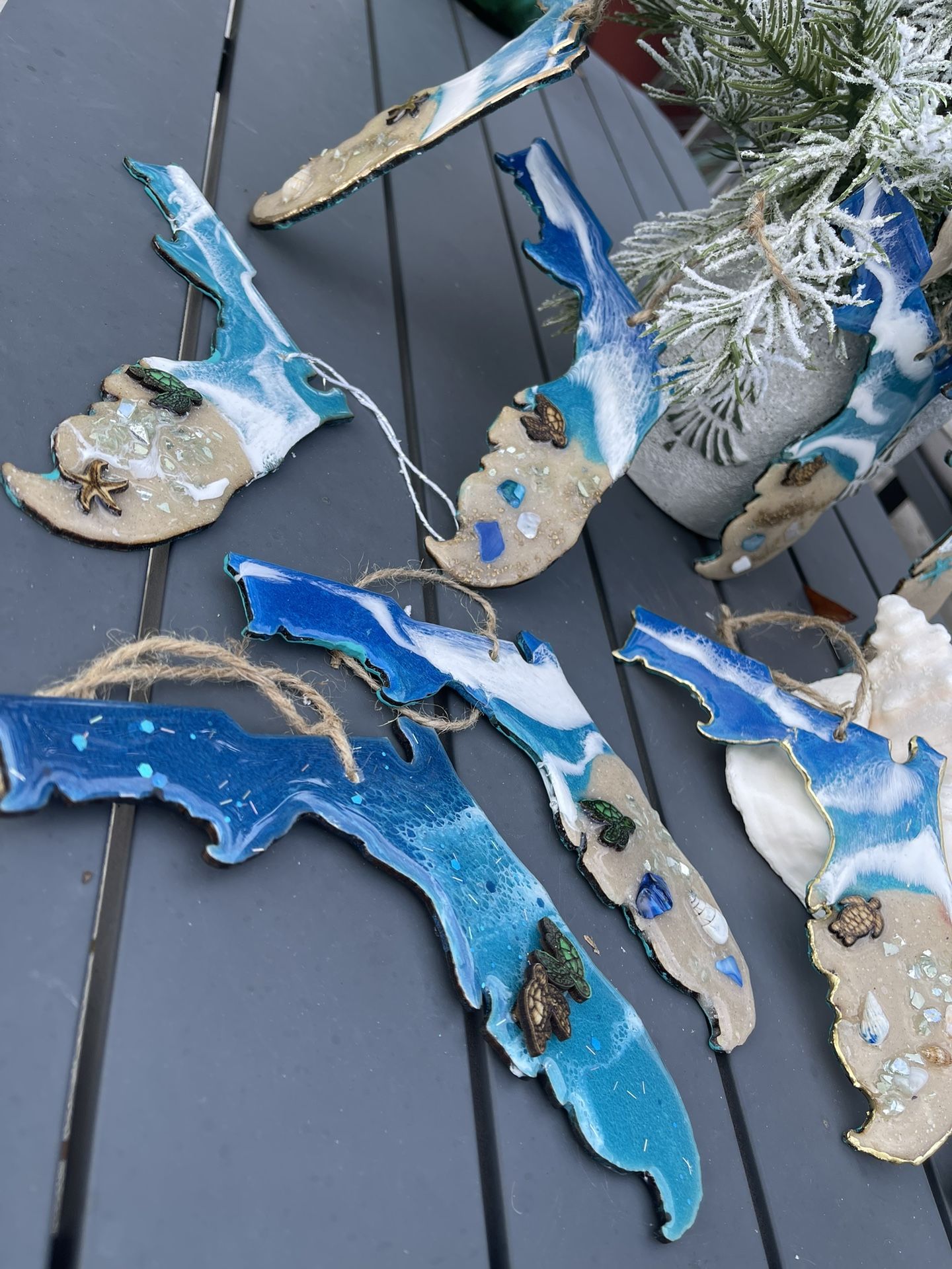 Epoxy Hand Crafted Ornaments Trees, Starfish , Chicken And Fl