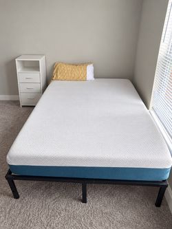 10 inch Full size memory foam mattress + Bedframe