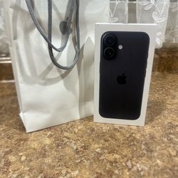 Brand new unlocked iPhone 16with warranty till march 2027