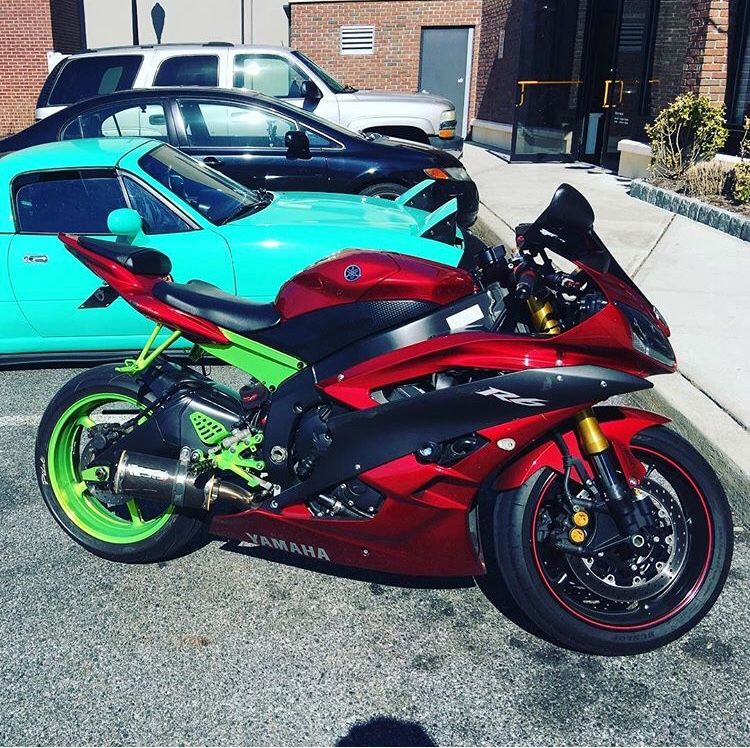 2007 YAMAHA R6 Red