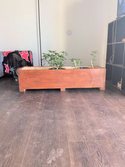 Wood planting box