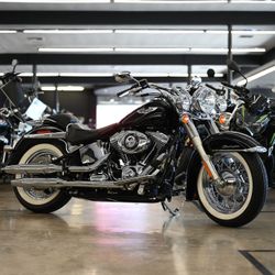 2015 HARLEY DAVIDSON SOFTAIL DELUXE FLSTN