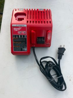 Charger Milwaukee
