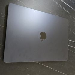 Macbook Air 15-inch Midnight M2