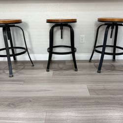 Used  Counter Height Stool, Round Dining Table, Counter Height Dining Chair