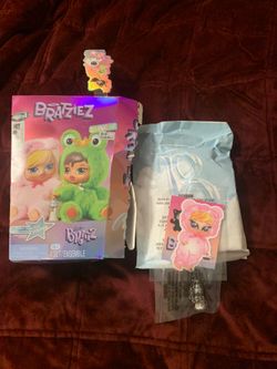 Bratziez Iconz  Seriez plush keychain