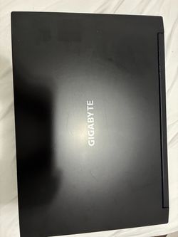 Gigabyte laptop 3050ti comes with charger