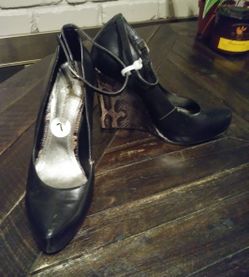 Black & Snake Skin Wedge Sz 7