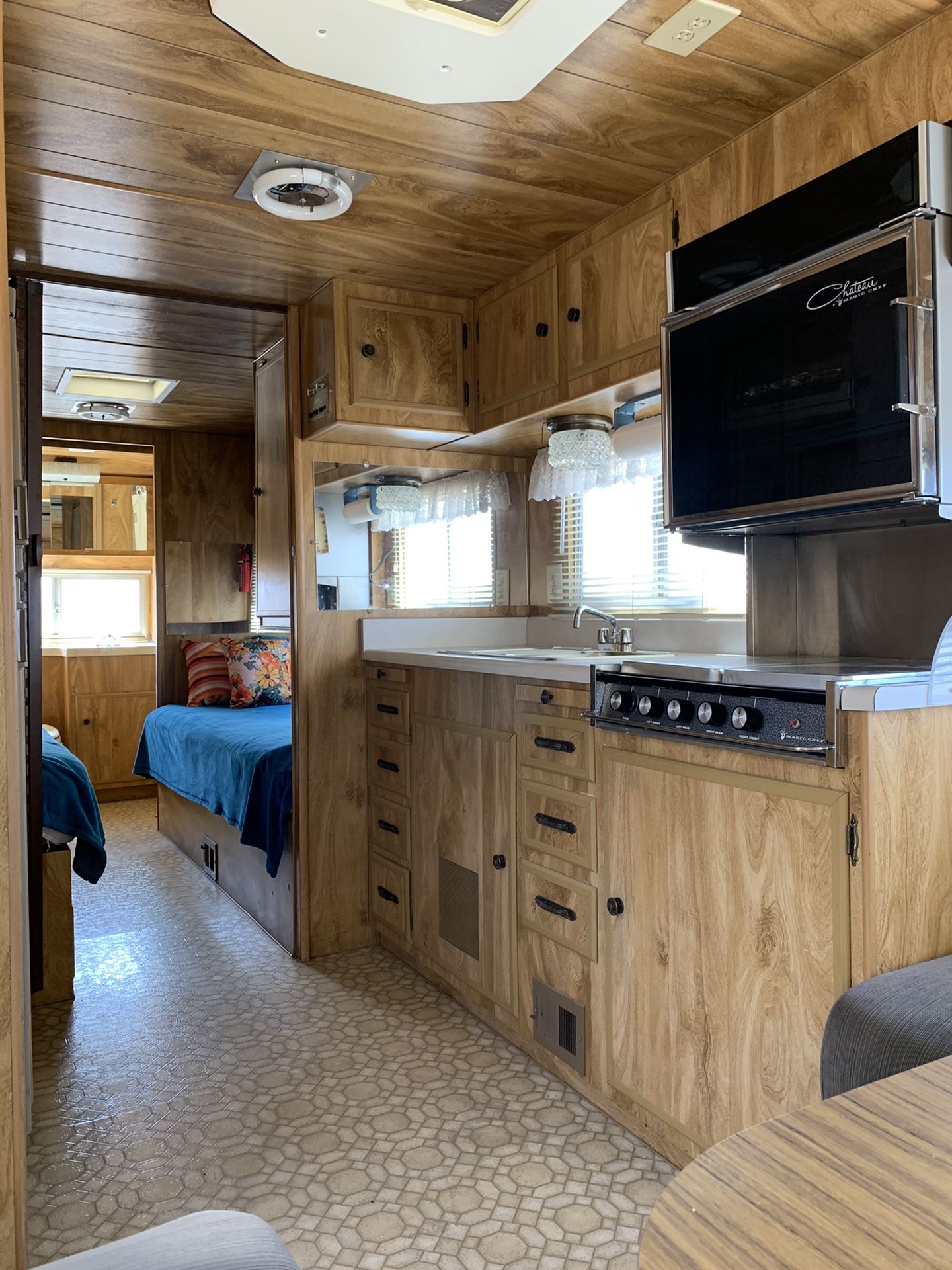 26’ Vintage 1978 Ideal Travel Trailer Camper | Retro RV is Restored and in pristine condition