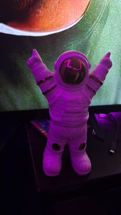 Astronaut statue figure