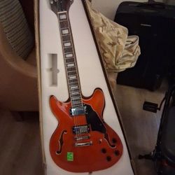 Guitars Basses Lots of acoustics custom 6 strings