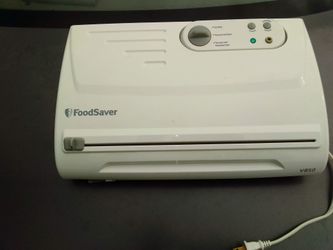 Tilia Foodsaver V850 Vacuum Sealer
