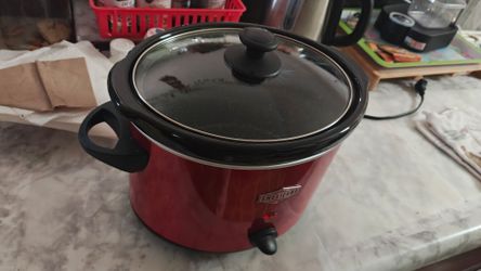 Slow cooker