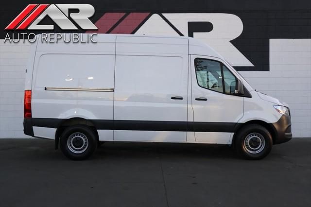 2022 Mercedes-Benz Sprinter 2500