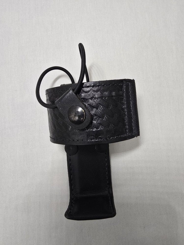 Aker 588u Radio Holder