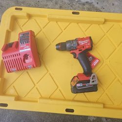 Milwaukee Hammwr Driver Drill 