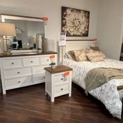 Queen bedroom set