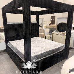 King Canopy Beds (USB & Speakers)