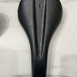 Specialized Henge Saddle,143mm