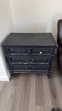 Black Distressed Wood 3-Drawer Dresser