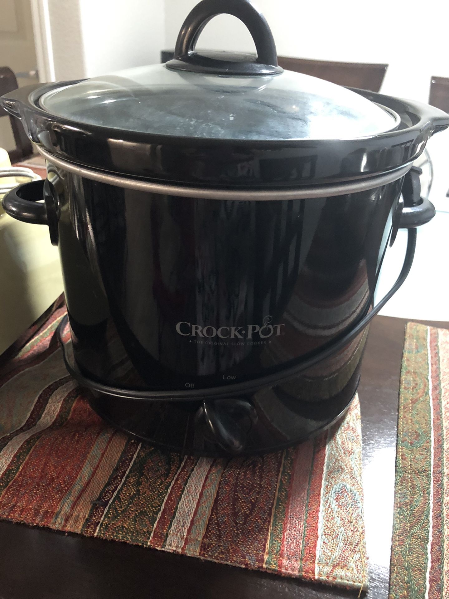 3qt crockpot 8.00 pickup in Mesa at Ellsworth and Ray