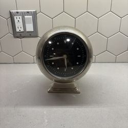 Z GALLERY SILVER METAL WORLD GLOBE SHAPE CLOCK