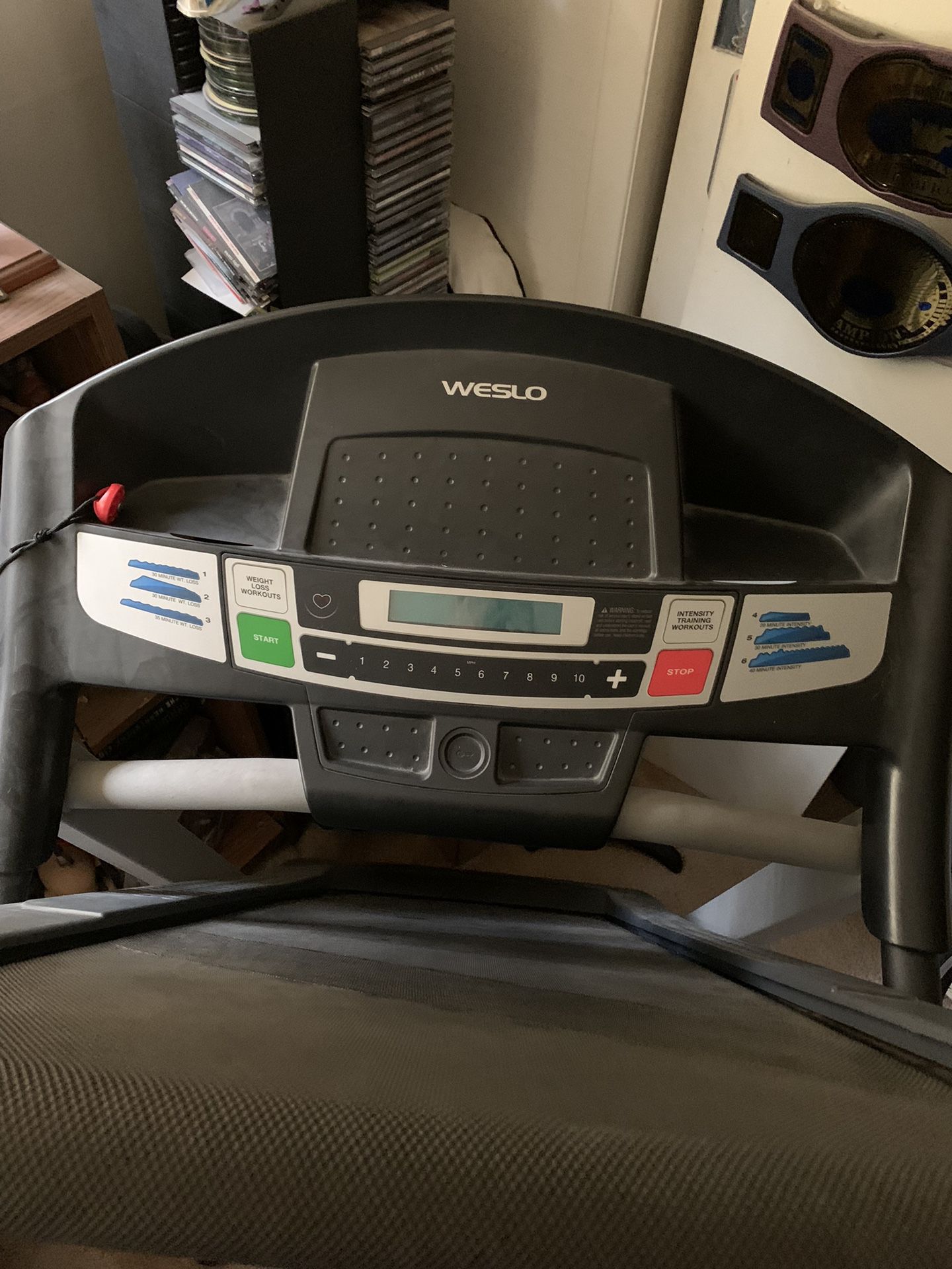 Weslo Cadence G 5.9 Fold Up Motorized Treadmill 