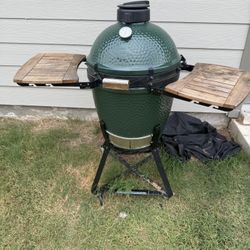 Medium Green Egg