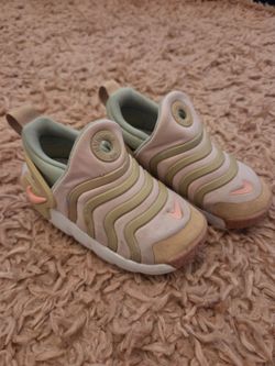 Toddler Girl Nikes size 9