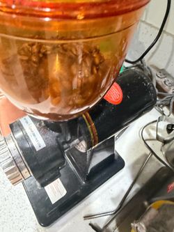 Coffee grinder ( very good)