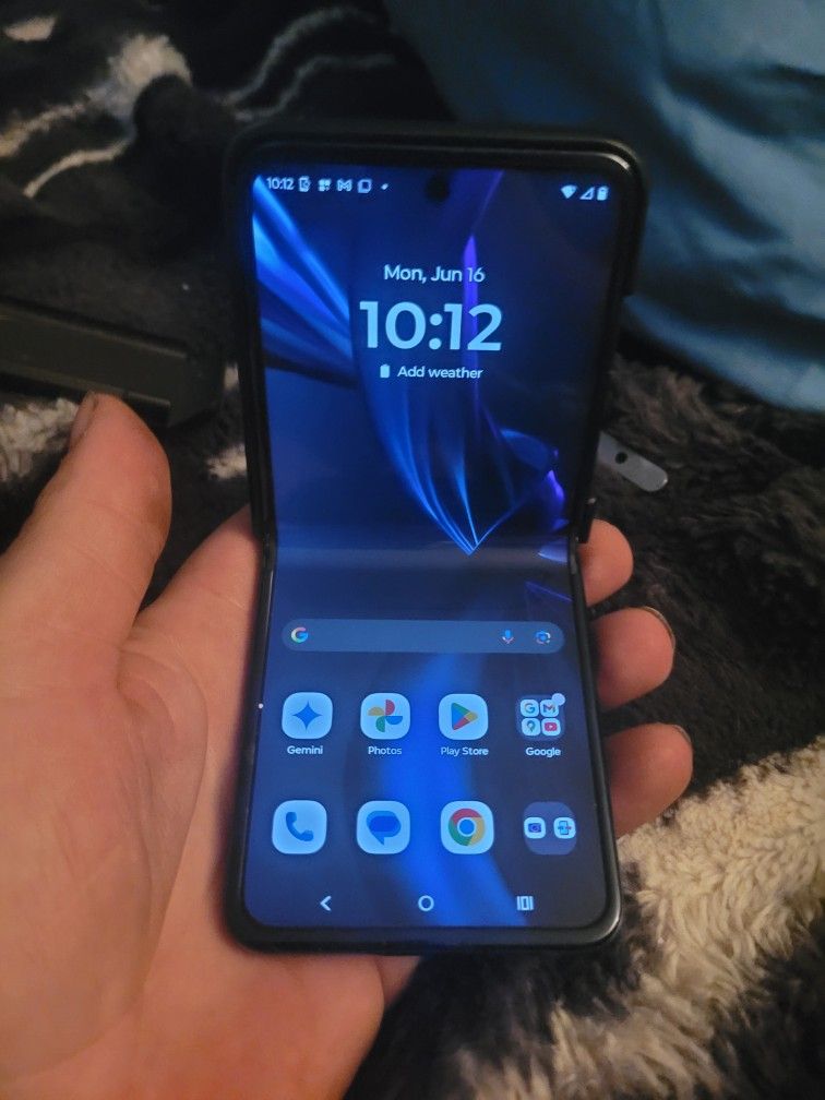 2024 Motorola Razor Flip