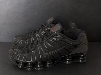 Nike Shox Blackout size 10